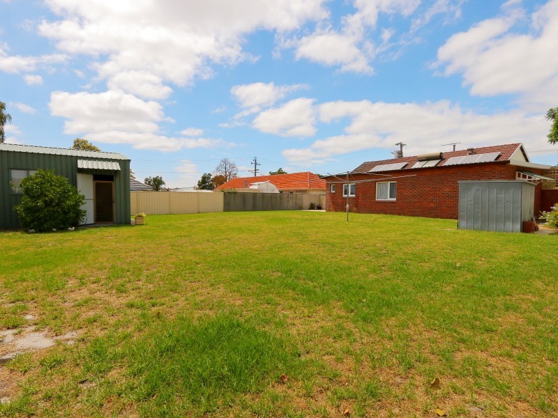 3 Pegus Street, Thornlie WA 6108