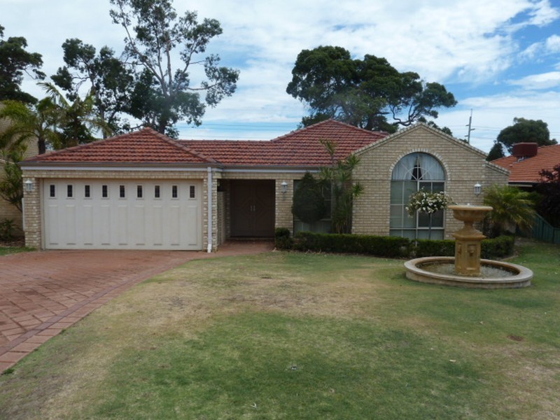 4 Everglades Close, Bibra Lake WA 6163
