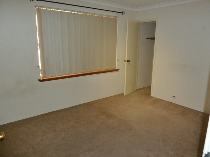 4 Everglades Close, Bibra Lake WA 6163