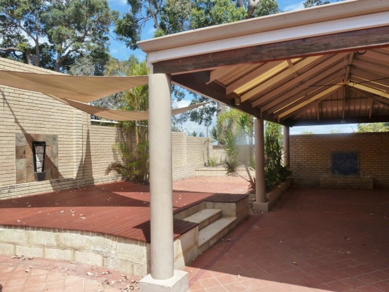 4 Everglades Close, Bibra Lake WA 6163