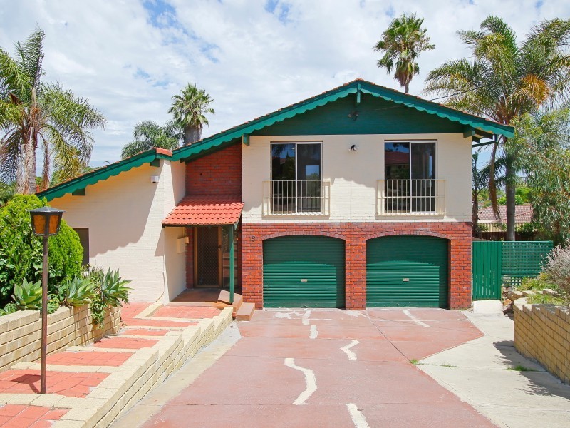 15 Barr Court, Thornlie WA 6108