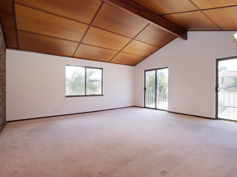 15 Barr Court, Thornlie WA 6108