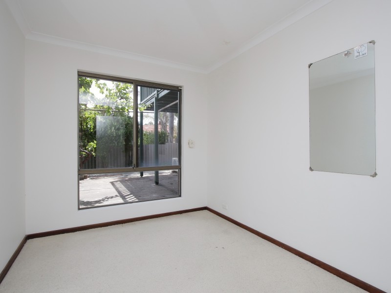 15 Barr Court, Thornlie WA 6108