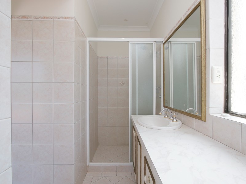 15 Barr Court, Thornlie WA 6108