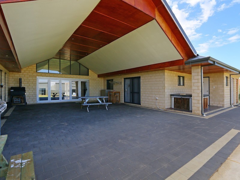 23 Holstein Court, Oakford WA 6121