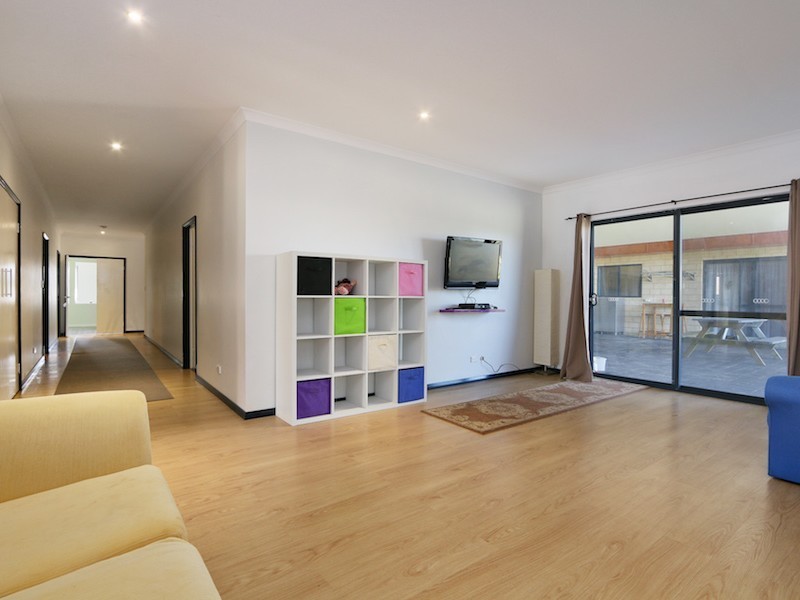 23 Holstein Court, Oakford WA 6121