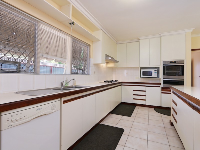 5 Selby Street, Thornlie WA 6108