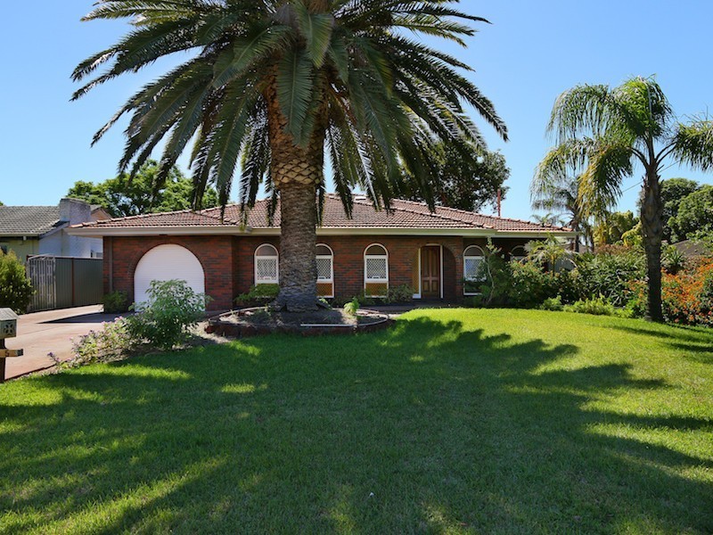 5 Selby Street, Thornlie WA 6108