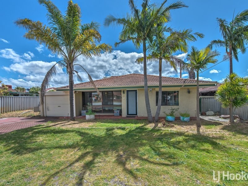 7 Whiteman Street, Thornlie WA 6108