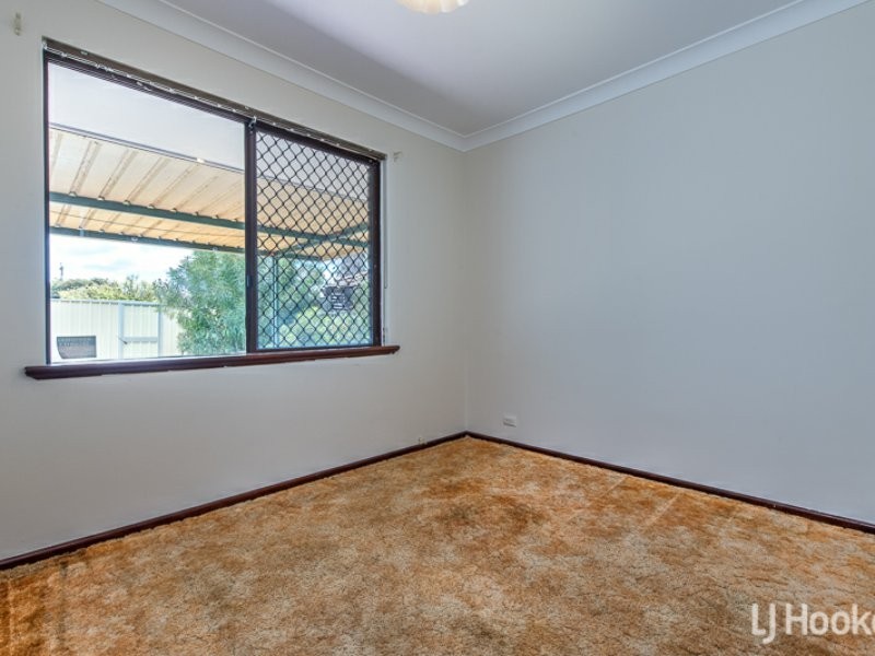7 Whiteman Street, Thornlie WA 6108