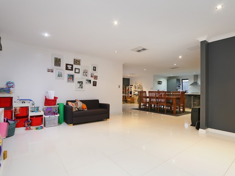 37 Tarradee Circuit, Thornlie WA 6108