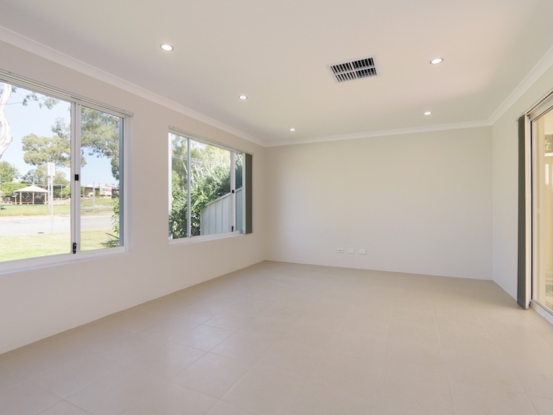 6A Sage Road, Thornlie WA 6108