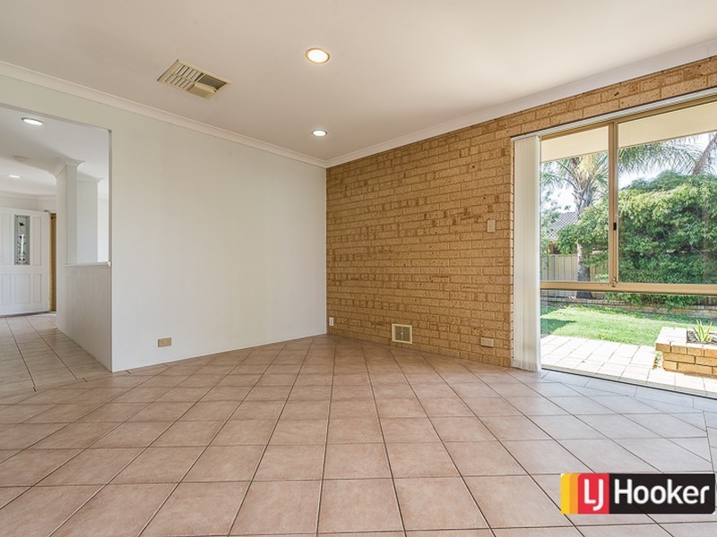 5 Blakemore Retreat, Huntingdale WA 6110