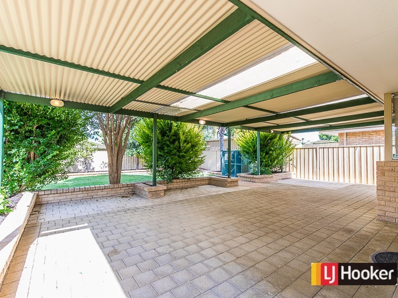 5 Blakemore Retreat, Huntingdale WA 6110