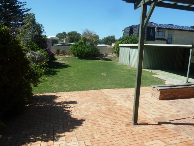 109 Rockingham Beach Road, Rockingham WA 6168