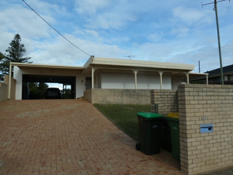 109 Rockingham Beach Road, Rockingham WA 6168