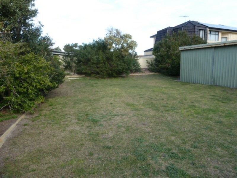 109 Rockingham Beach Road, Rockingham WA 6168