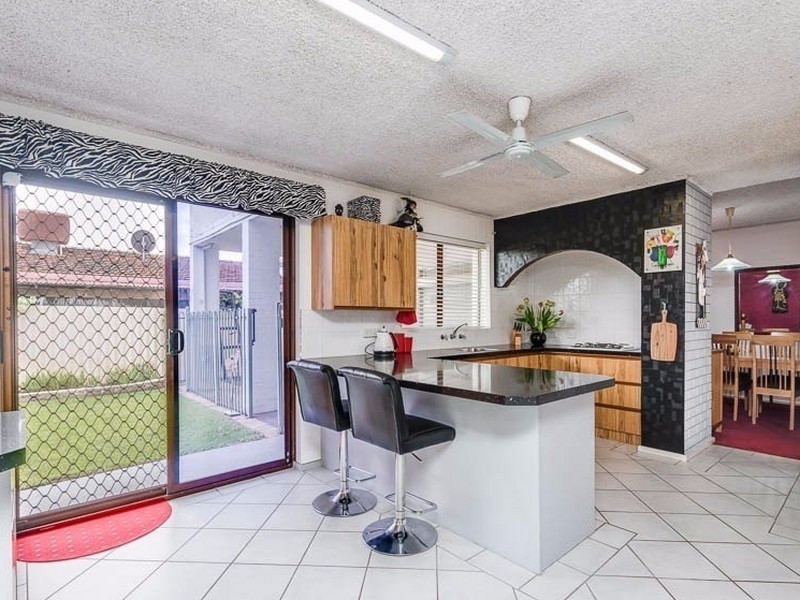 9 Camborne Way, Thornlie WA 6108