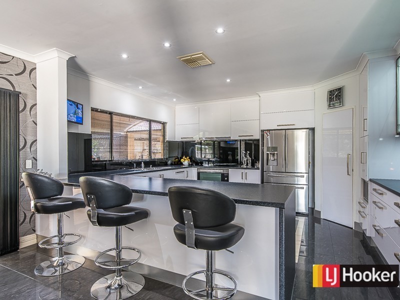 119 Southacre Drive, Canning Vale WA 6155