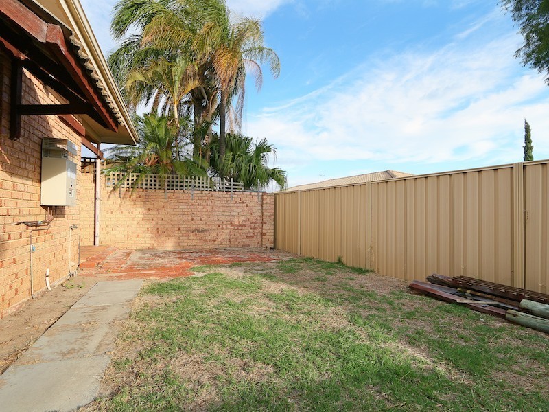 37/208 Burslem Drive, Maddington WA 6109