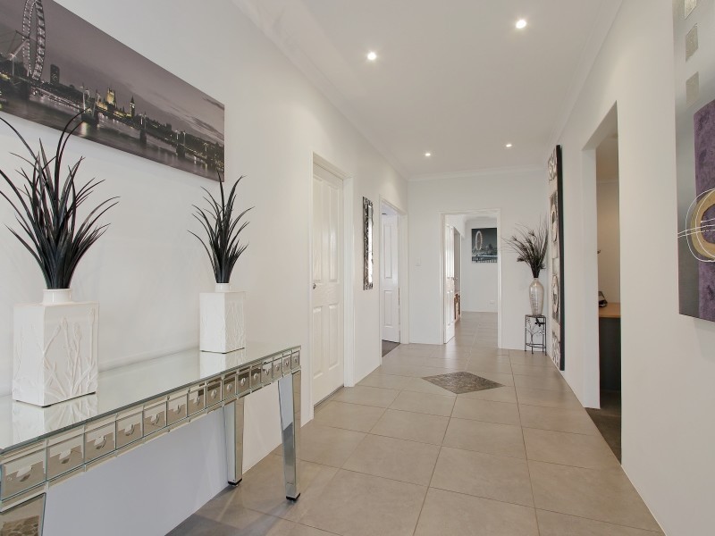 11 Cuthbert Street, Canning Vale WA 6155