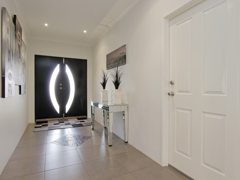 11 Cuthbert Street, Canning Vale WA 6155