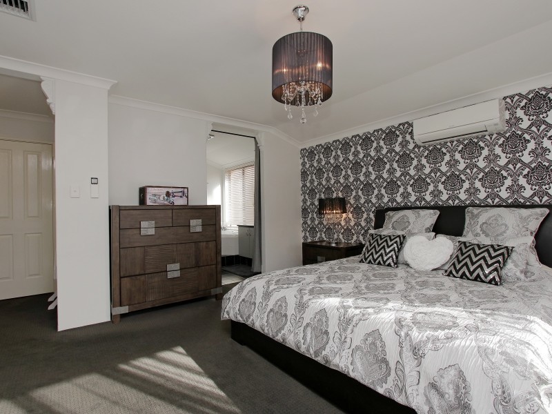 11 Cuthbert Street, Canning Vale WA 6155