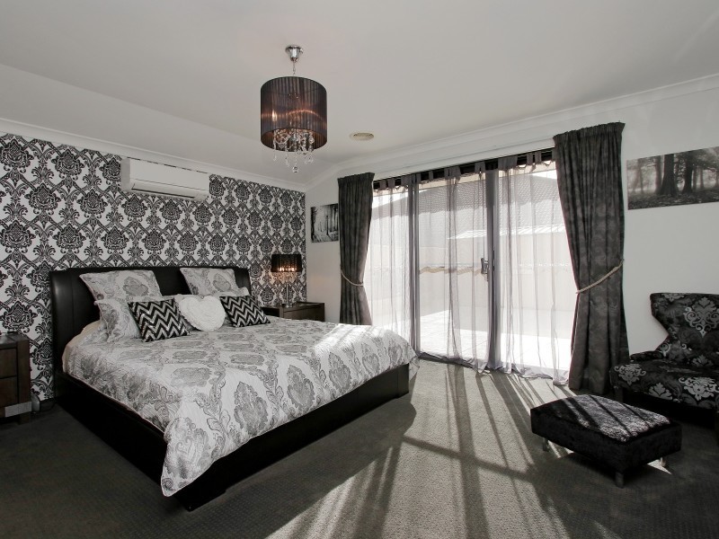 11 Cuthbert Street, Canning Vale WA 6155