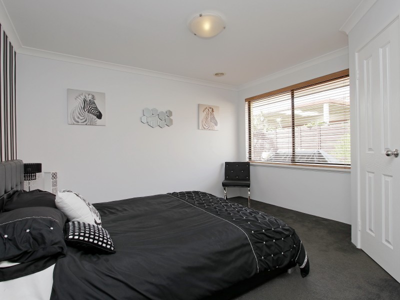 11 Cuthbert Street, Canning Vale WA 6155