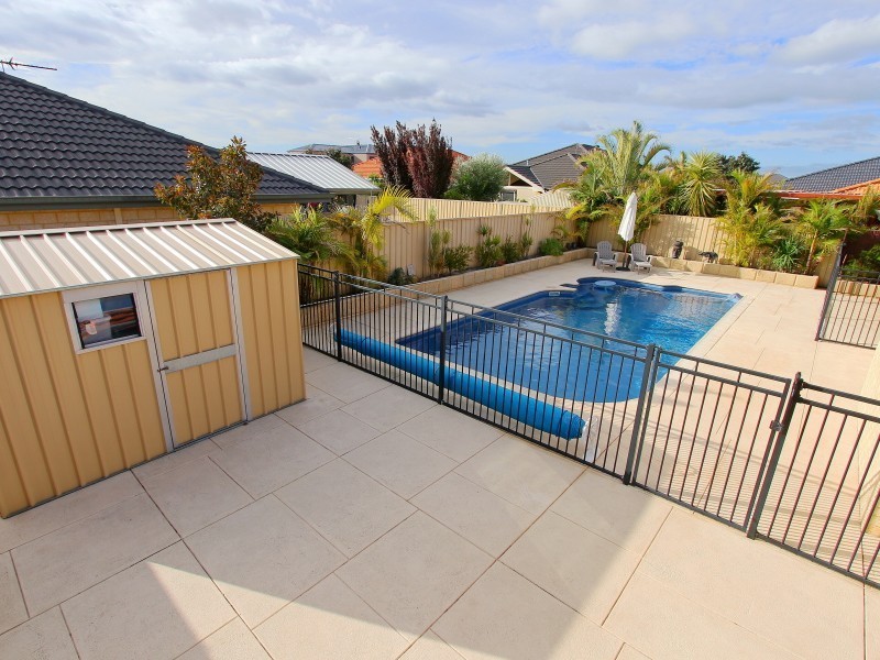 11 Cuthbert Street, Canning Vale WA 6155