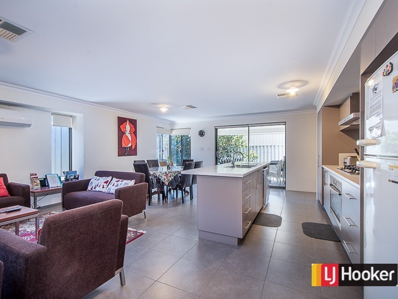 61B Thornlie Avenue, Thornlie WA 6108