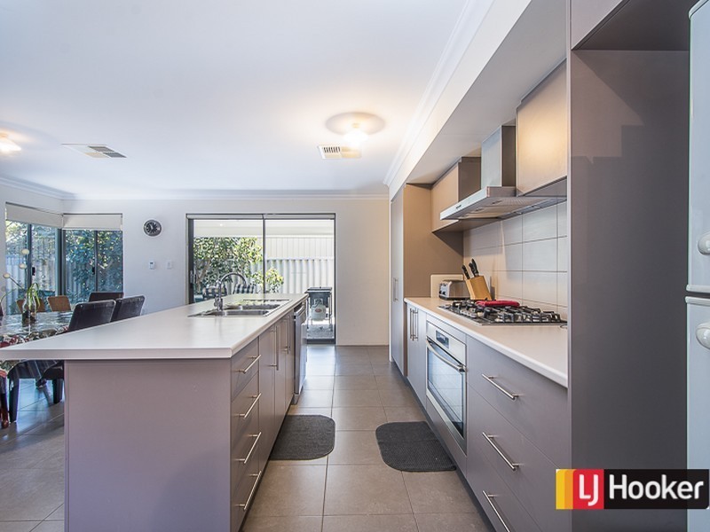 61B Thornlie Avenue, Thornlie WA 6108