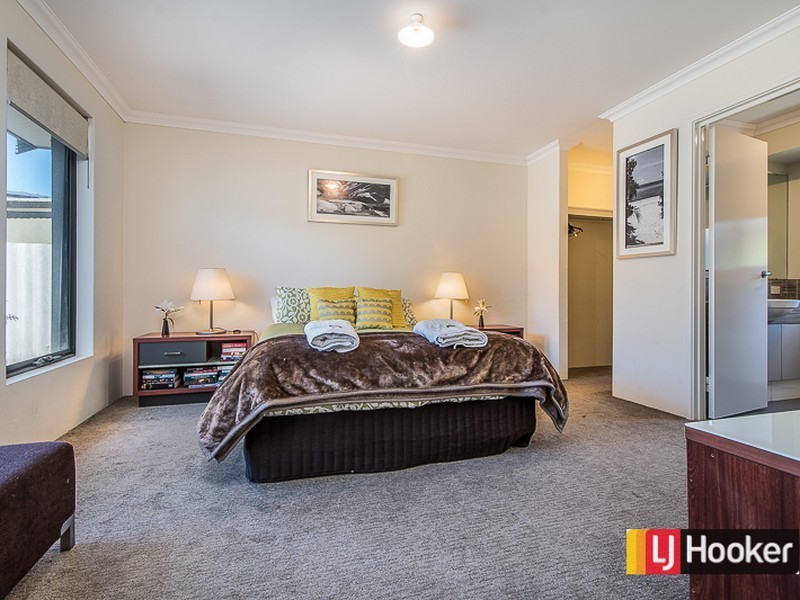 61B Thornlie Avenue, Thornlie WA 6108