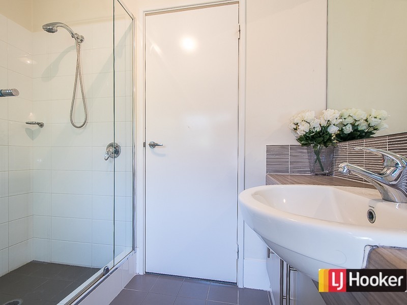 61B Thornlie Avenue, Thornlie WA 6108