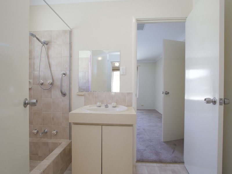 23/12 Attfield Street, Maddington WA 6109