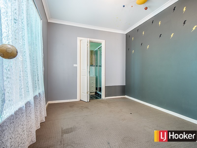 32 Winchester Road, Armadale WA 6112