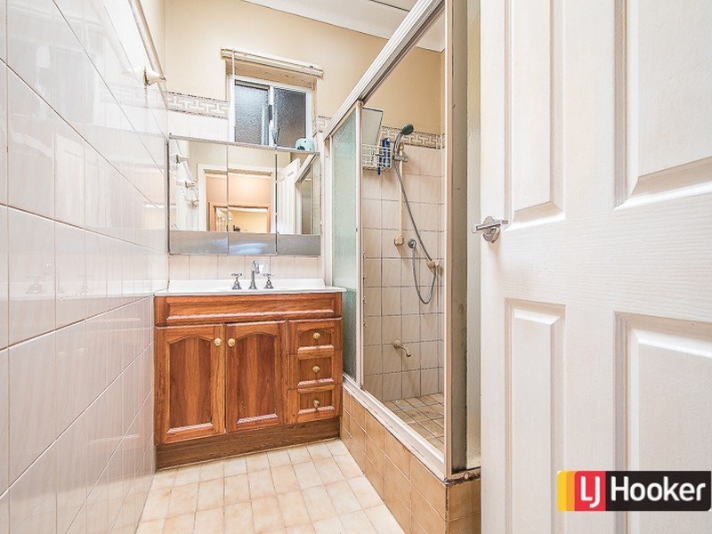 32 Winchester Road, Armadale WA 6112