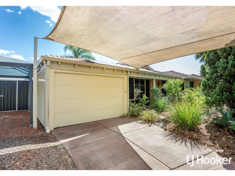 24 Discovery Drive, Thornlie WA 6108