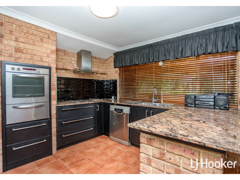 24 Discovery Drive, Thornlie WA 6108