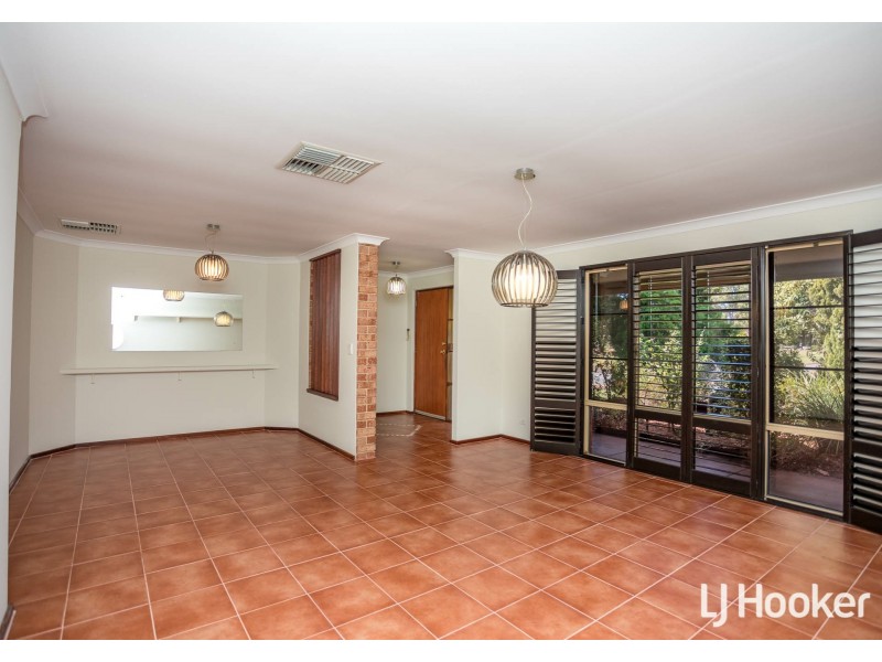 24 Discovery Drive, Thornlie WA 6108