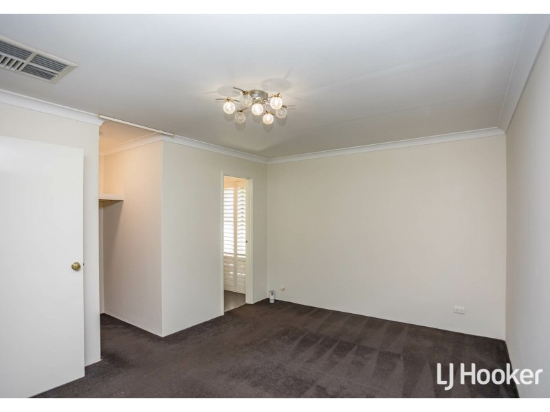 24 Discovery Drive, Thornlie WA 6108