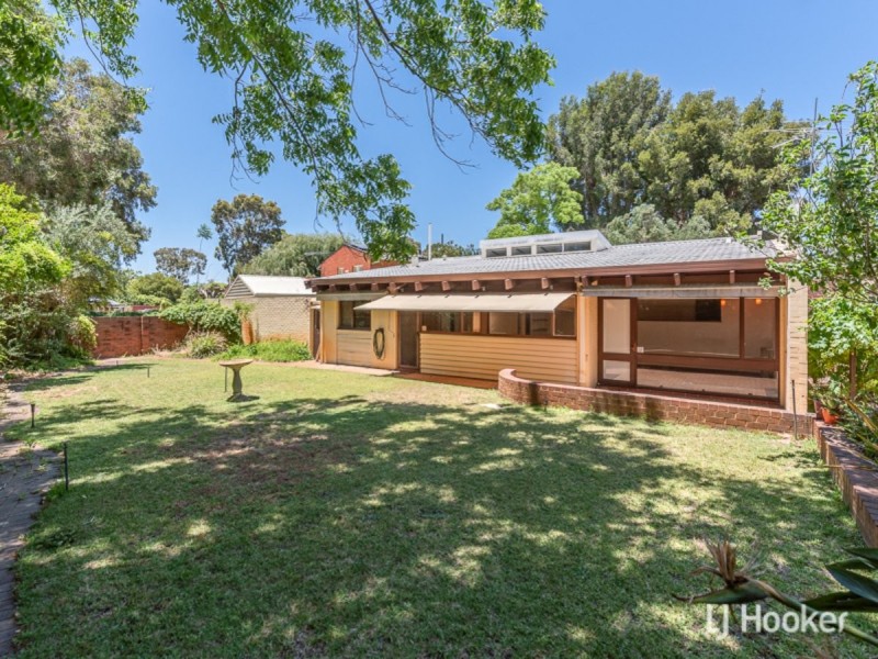28 Coronet Court, Thornlie WA 6108