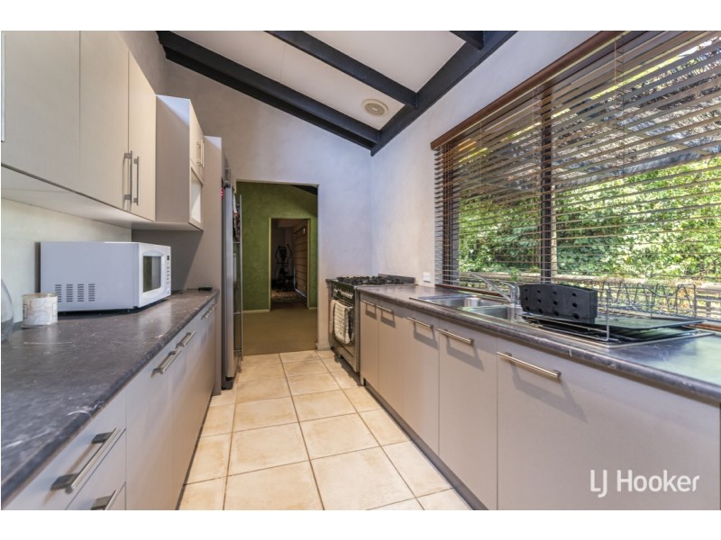 9 Hayes Court, Thornlie WA 6108