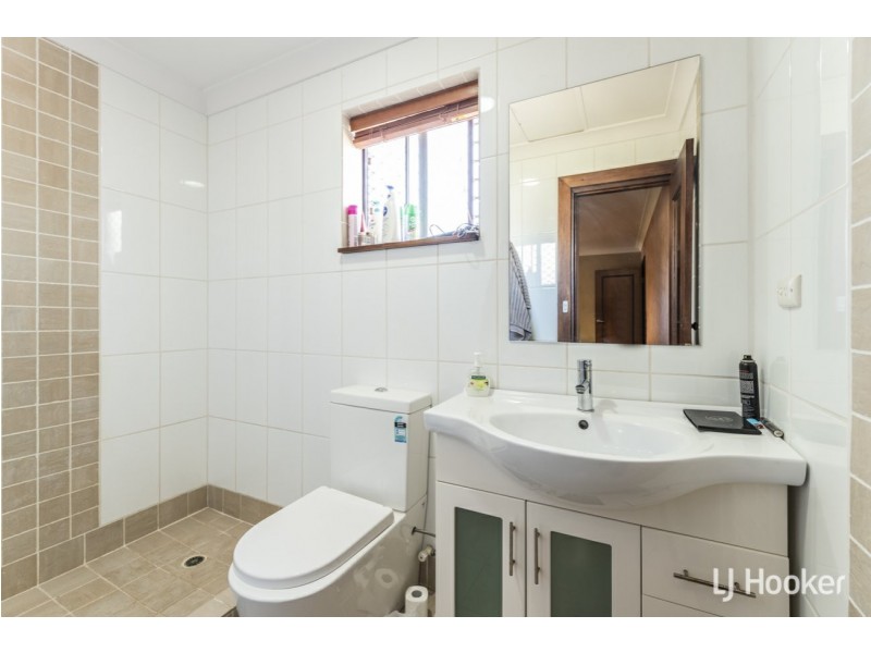 9 Hayes Court, Thornlie WA 6108