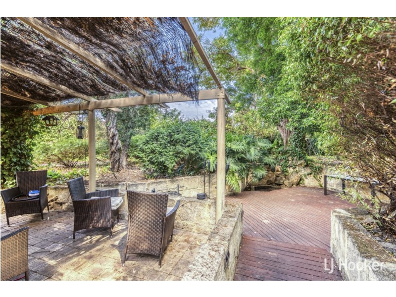 9 Hayes Court, Thornlie WA 6108