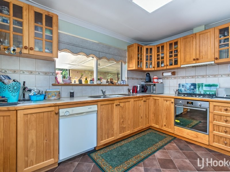 825 Armadale Road, Forrestdale WA 6112