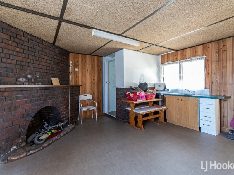 825 Armadale Road, Forrestdale WA 6112