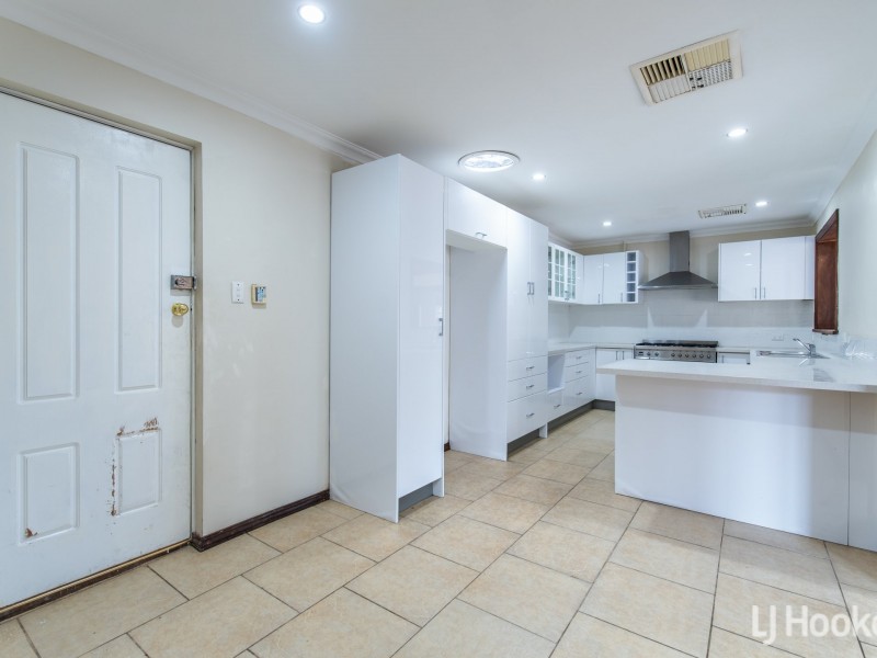 20 Sutherland Drive, Thornlie WA 6108
