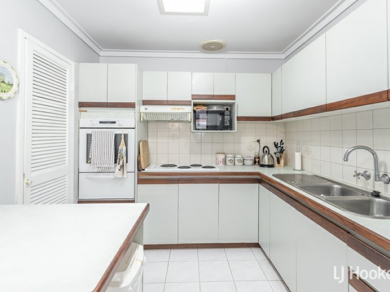 44 Lyrebird Way, Thornlie WA 6108