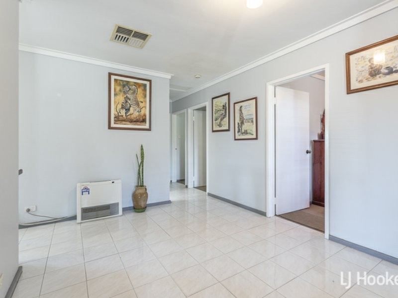 44 Lyrebird Way, Thornlie WA 6108